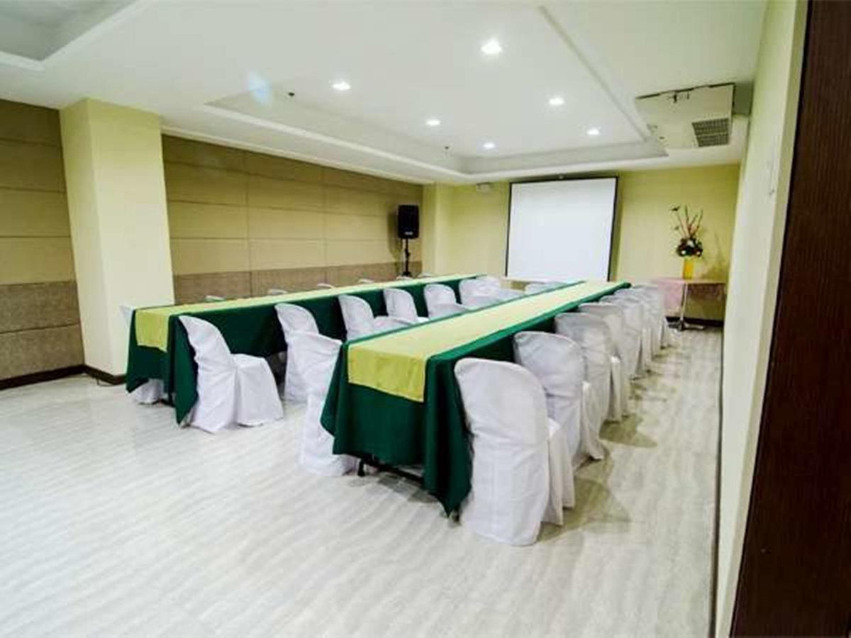 Madison Hotel Phl Iloilo City Exteriér fotografie