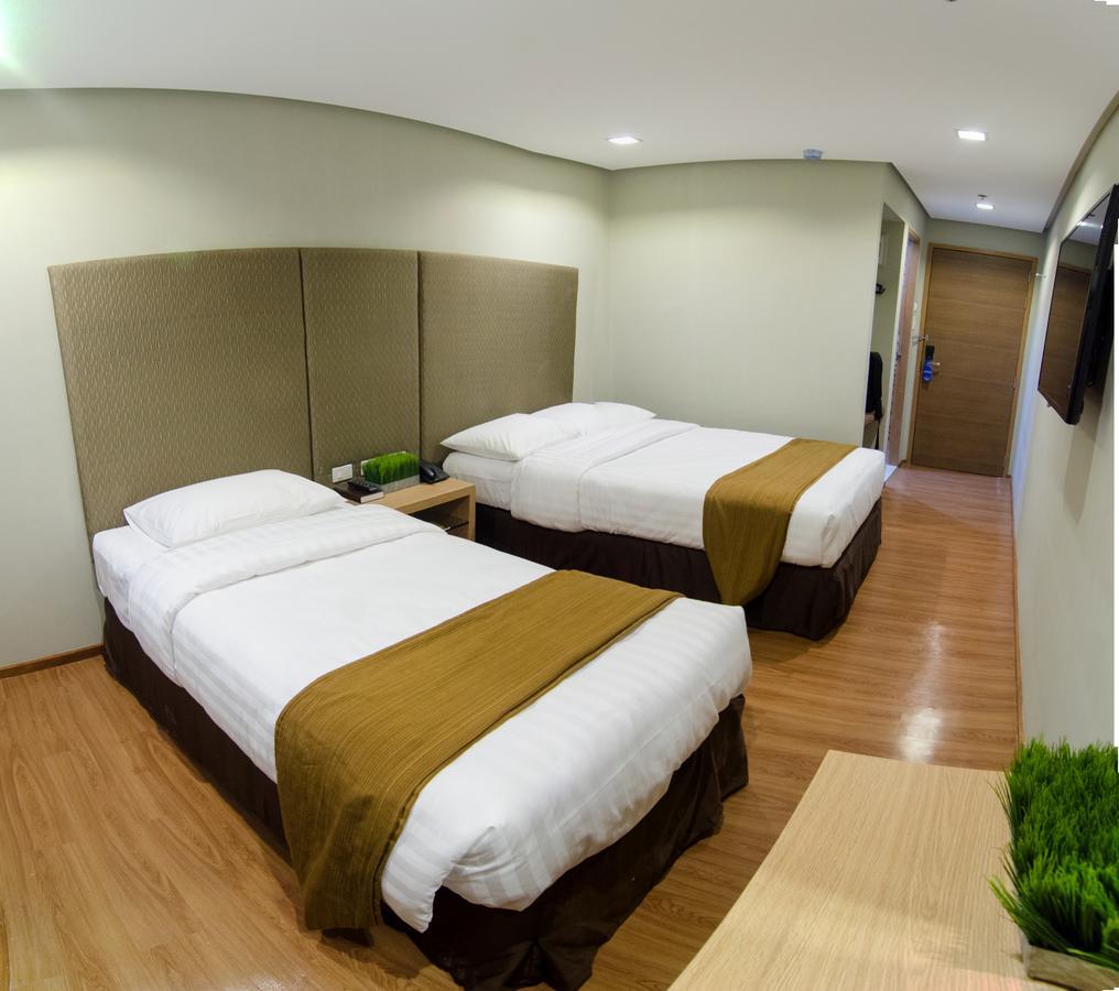 Madison Hotel Phl Iloilo City Exteriér fotografie