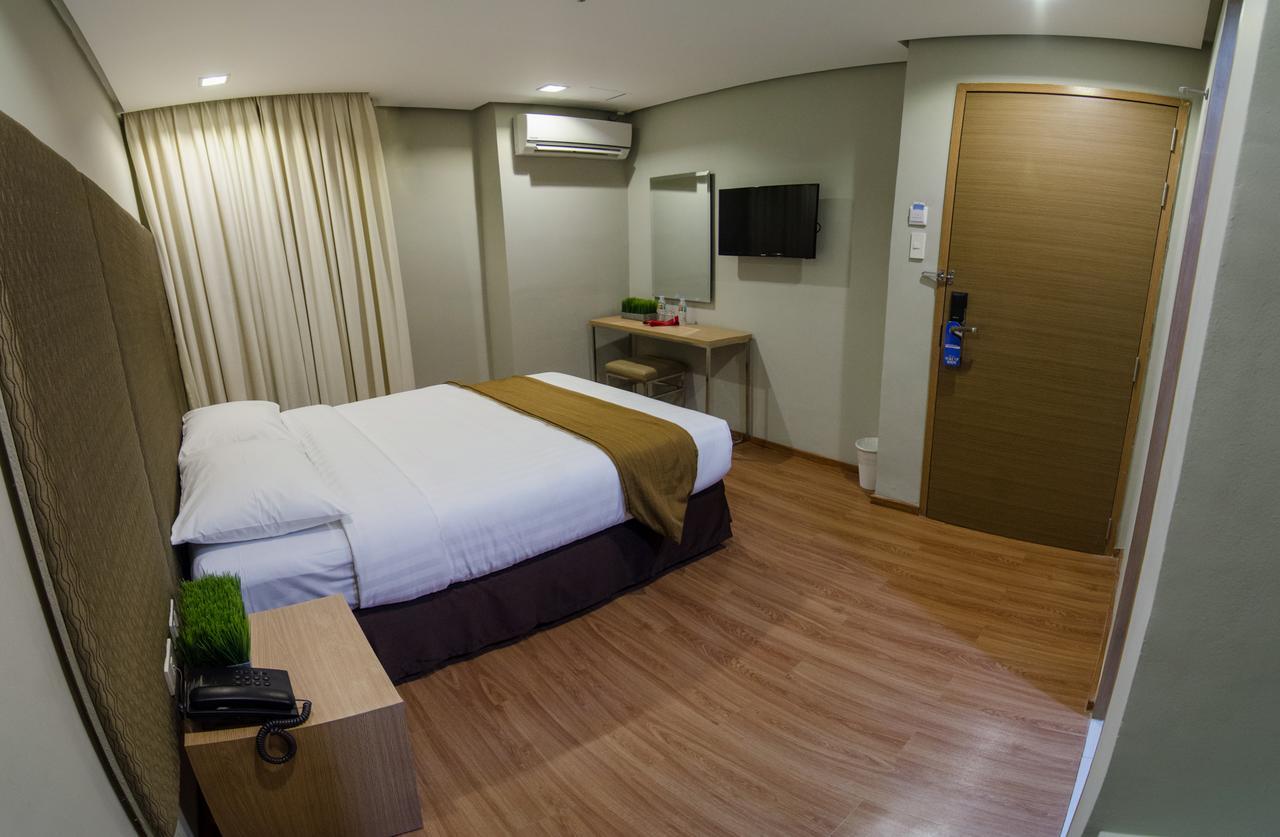 Madison Hotel Phl Iloilo City Exteriér fotografie
